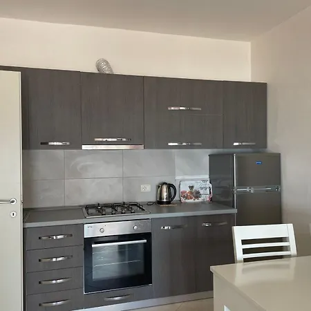 Ξενοδοχείο με διαμερίσματα Blumont Δυρράχιο