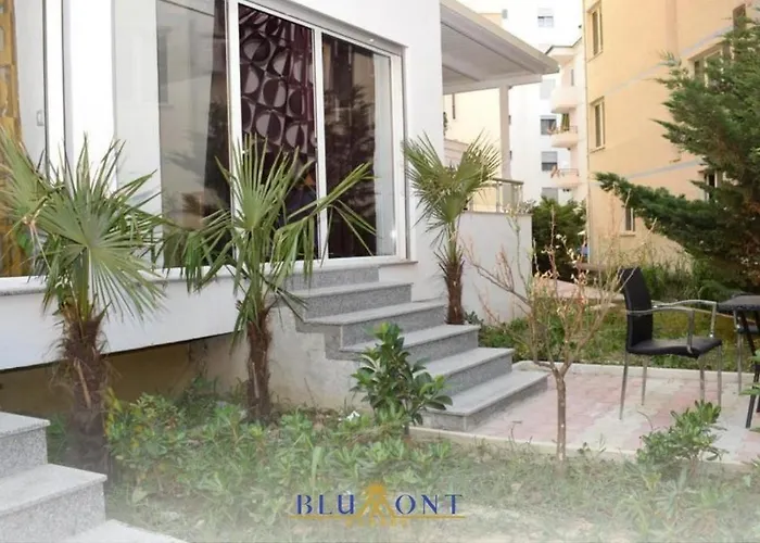 Blumont מלון דירות 3*