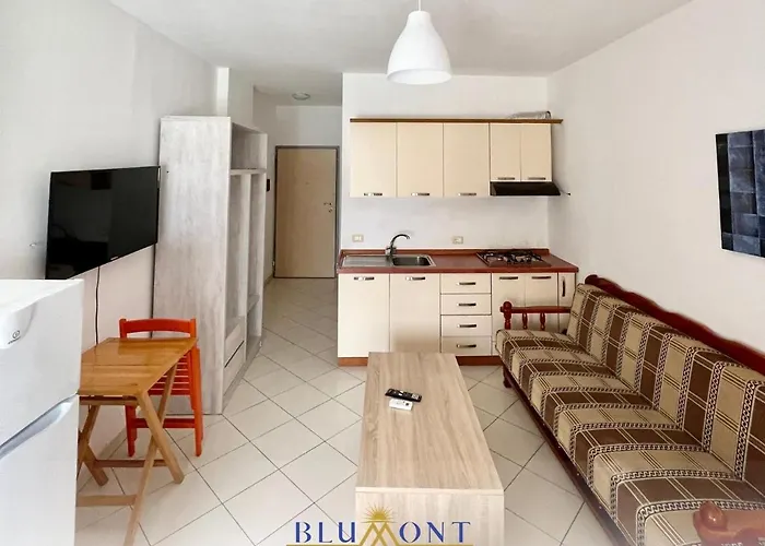 Blumont מלון דירות 3*