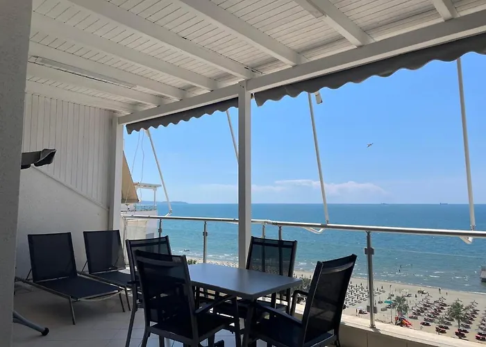 Blumont מלון דירות 3*